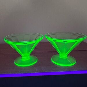 VTG  Uranium Federal Green Glass Sherbet Set of 2 Depression Glass Glows